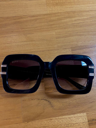 DIFF HBO WHITE LOTUS: TANYA