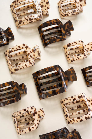 Blonde Tortoise Medium Flat Square Hair Clip